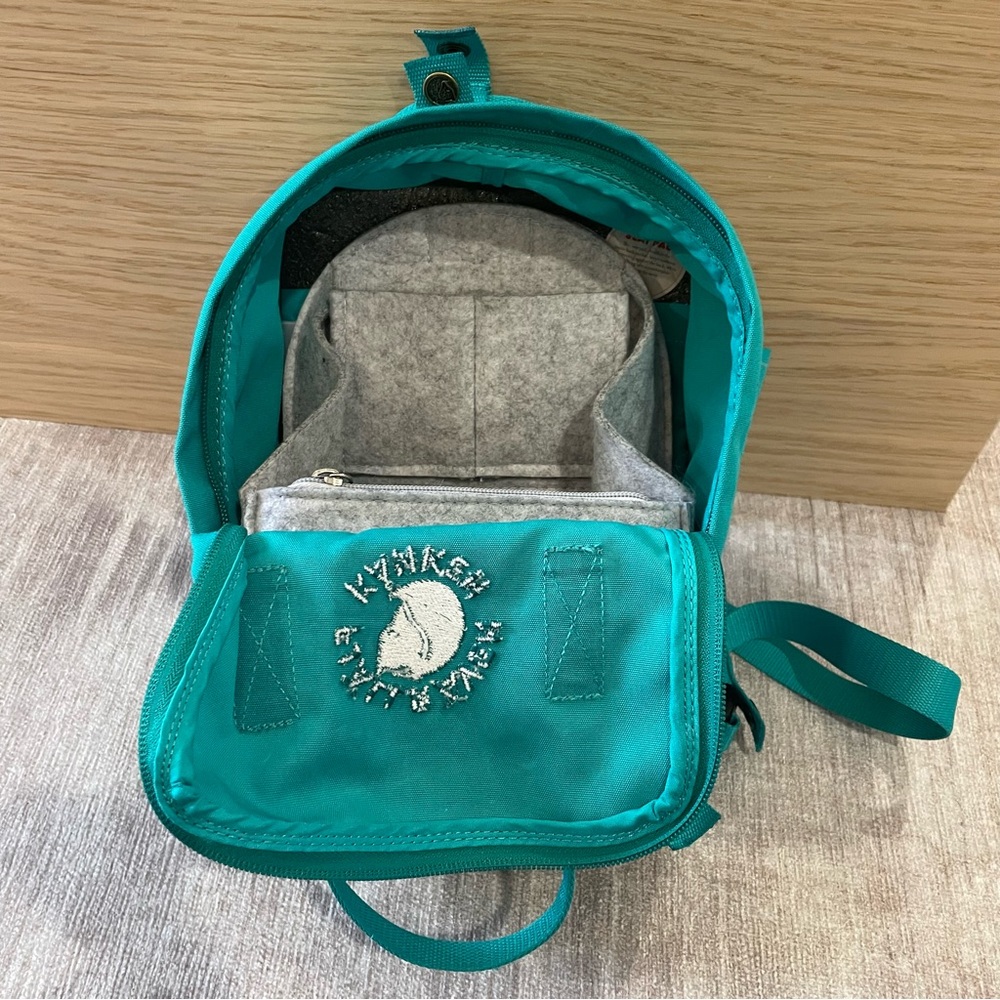 Fjallraven Kanken Mini Bag organizer
